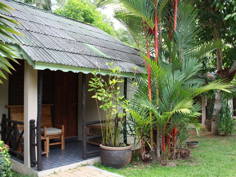 Garden Cottage Phuket Bagian luar foto